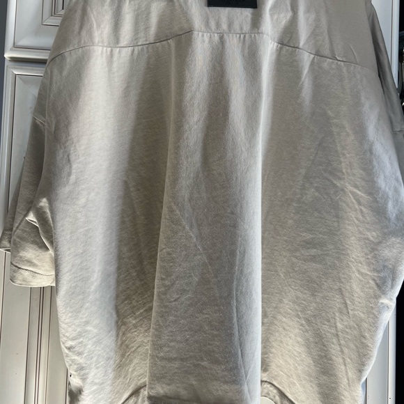 Fear of God Essentials Women's Football 77 T-shirt Wheat L - Picture 9 of 15